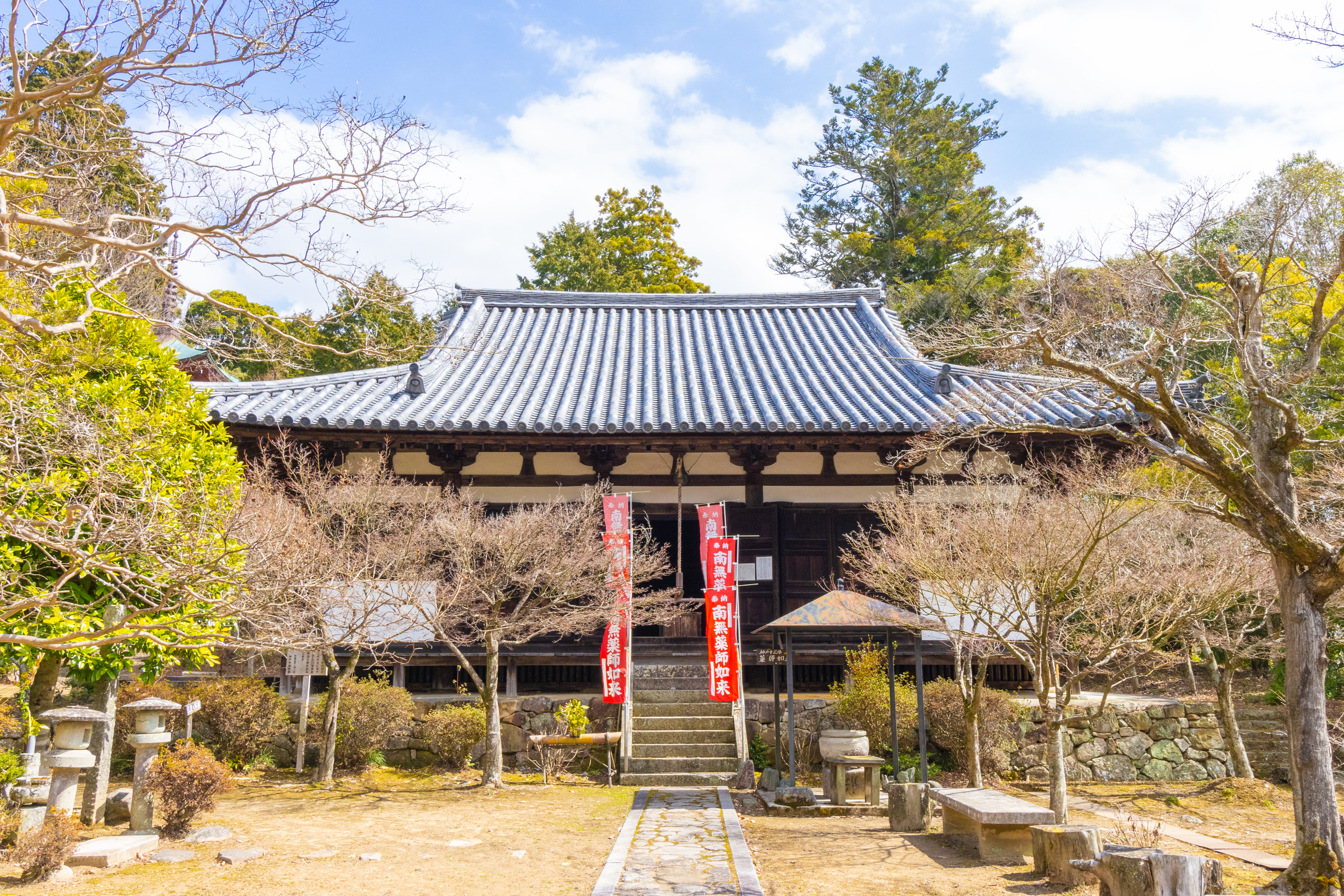 岩嶺山 石峯寺 薬師堂