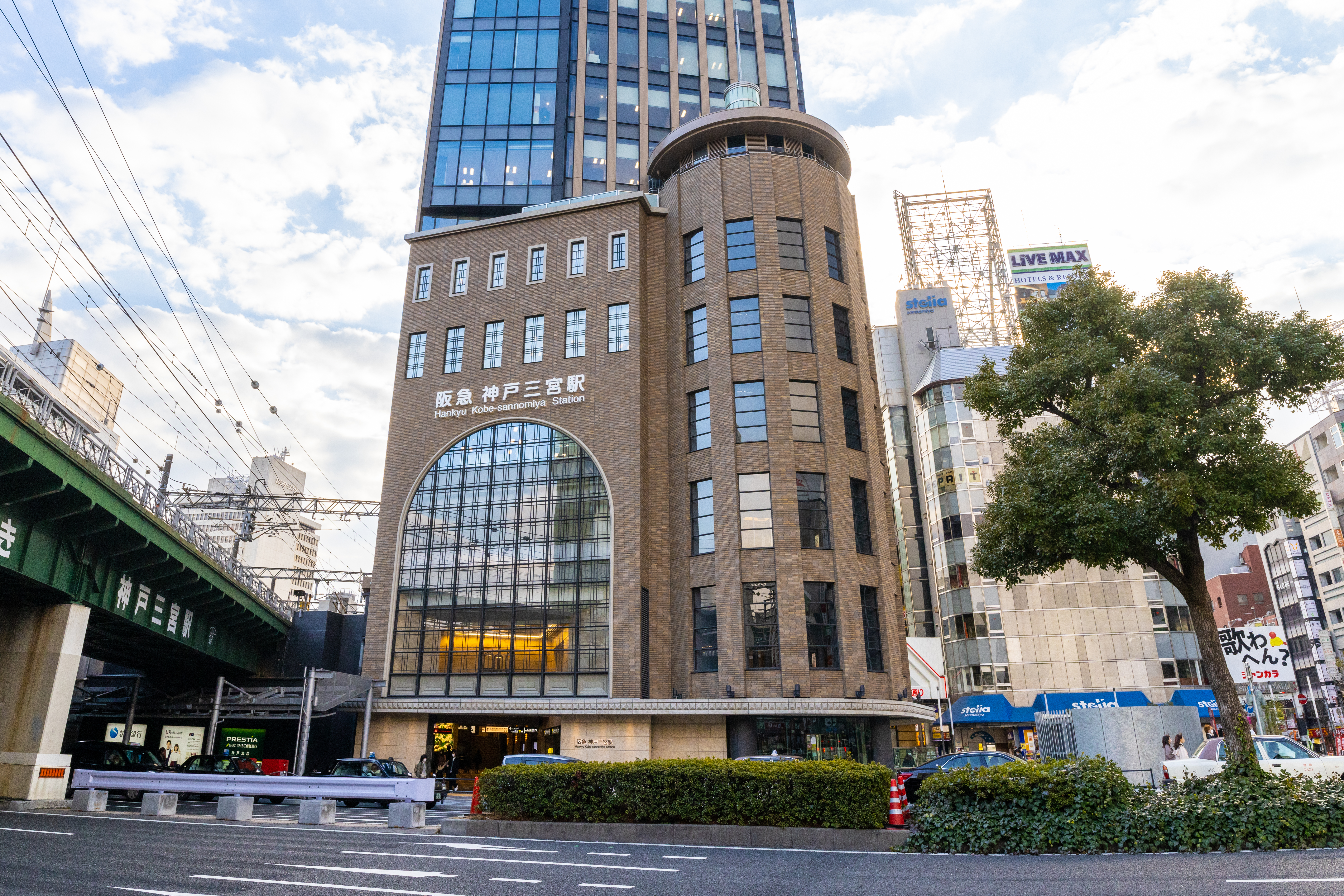 阪急神戸三宮駅