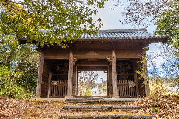 岩嶺山 石峯寺 山門