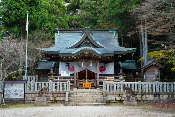 湯泉神社