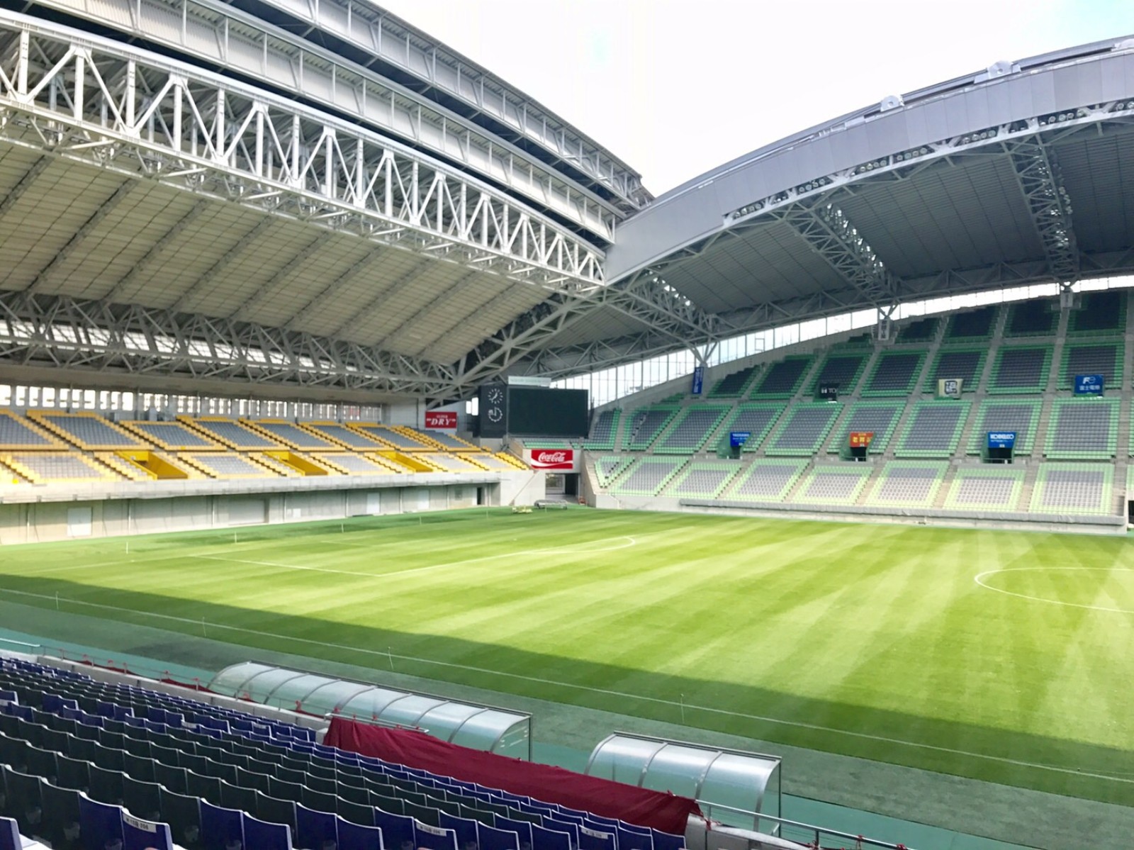 ノエビアスタジアム神戸（神戸市御崎公園球技場）